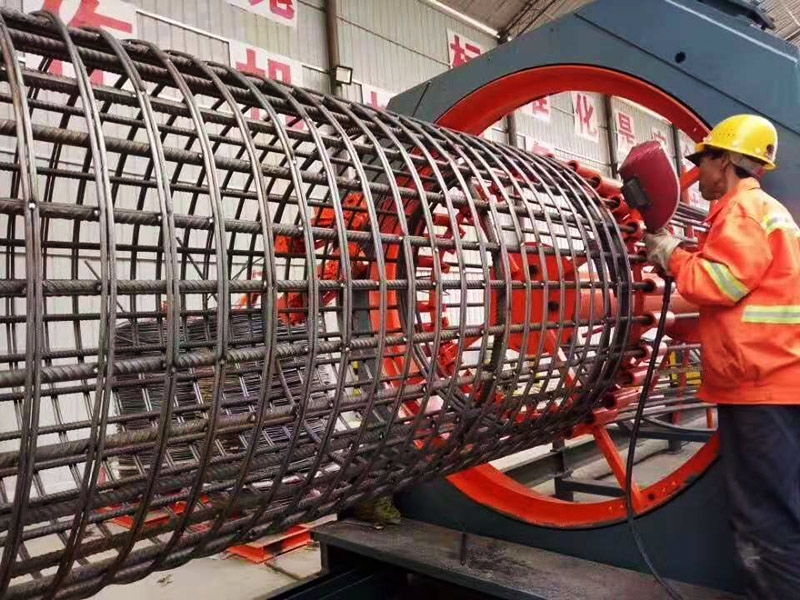 數控鋼筋籠滾焊機（jī）