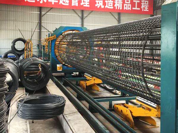 數控鋼(gāng)筋籠滾焊機工作原理